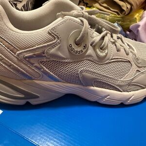 Adidas Astir W in Blue and White